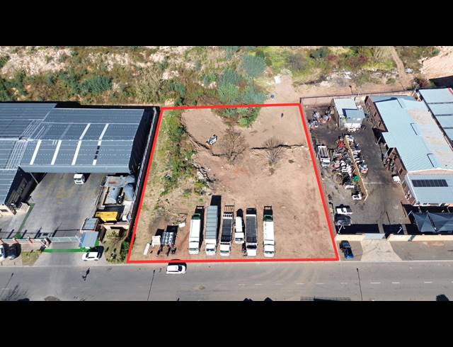 2,706M² VACANT LAND FOR SALE IN STORMILL